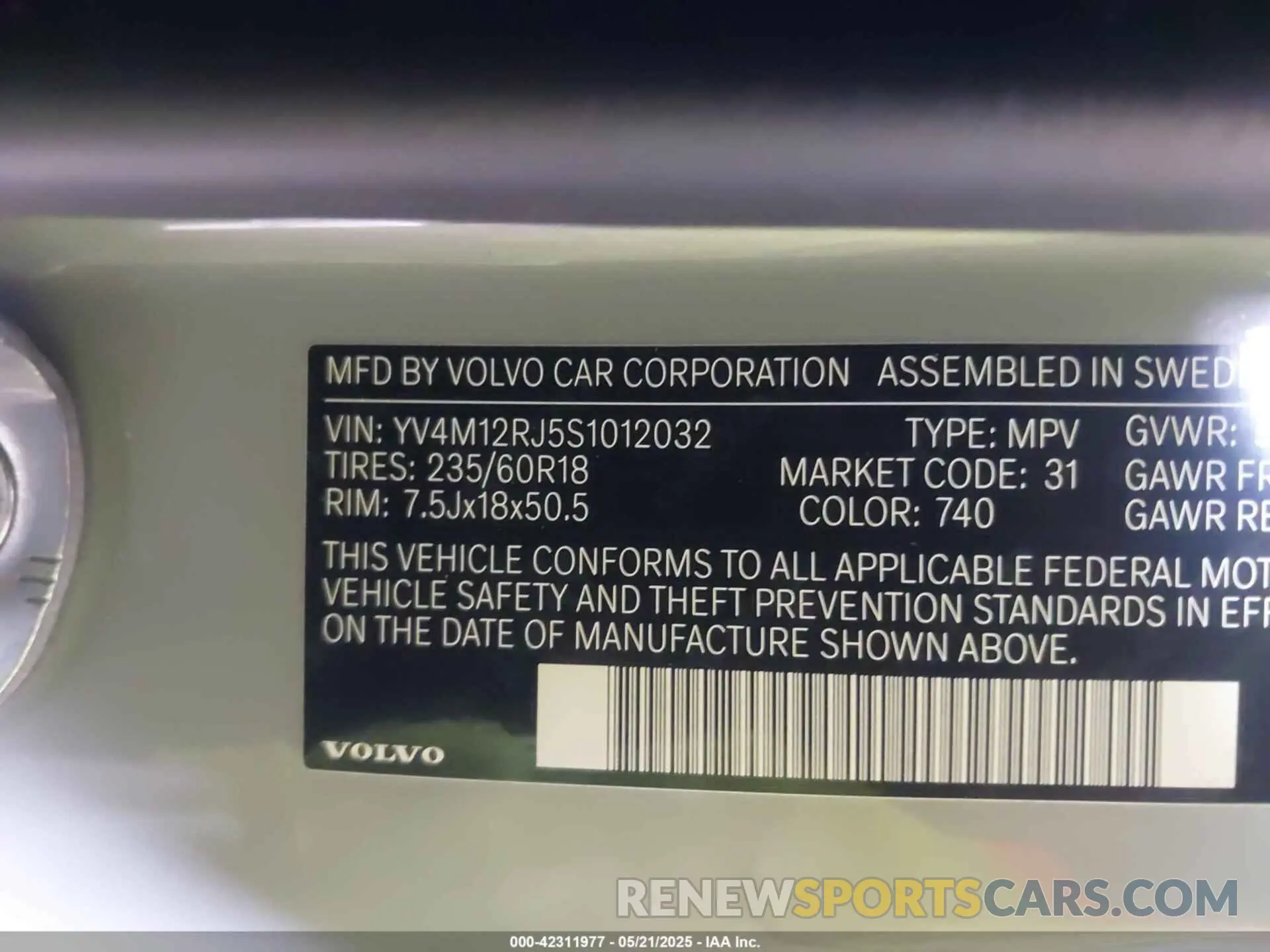 9 Photograph of a damaged car YV4M12RJ5S1012032 VOLVO XC60 2025