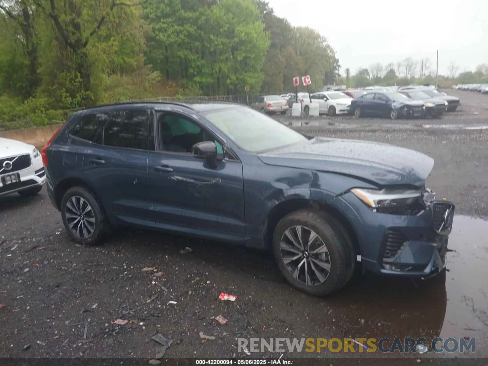 13 Photograph of a damaged car YV4M12RJ5S1019238 VOLVO XC60 2025