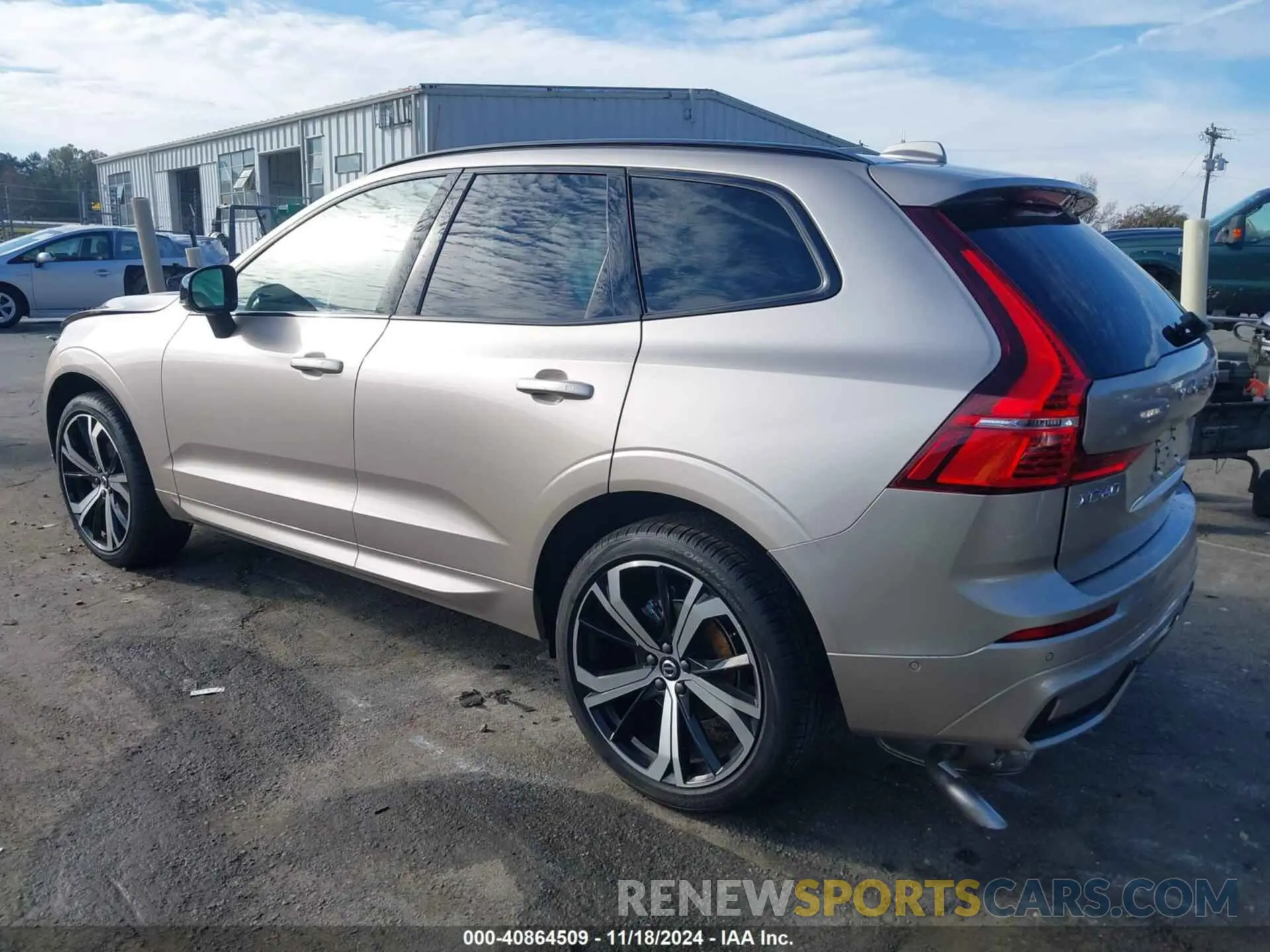 3 Photograph of a damaged car YV4M12RM1S1048584 VOLVO XC60 2025