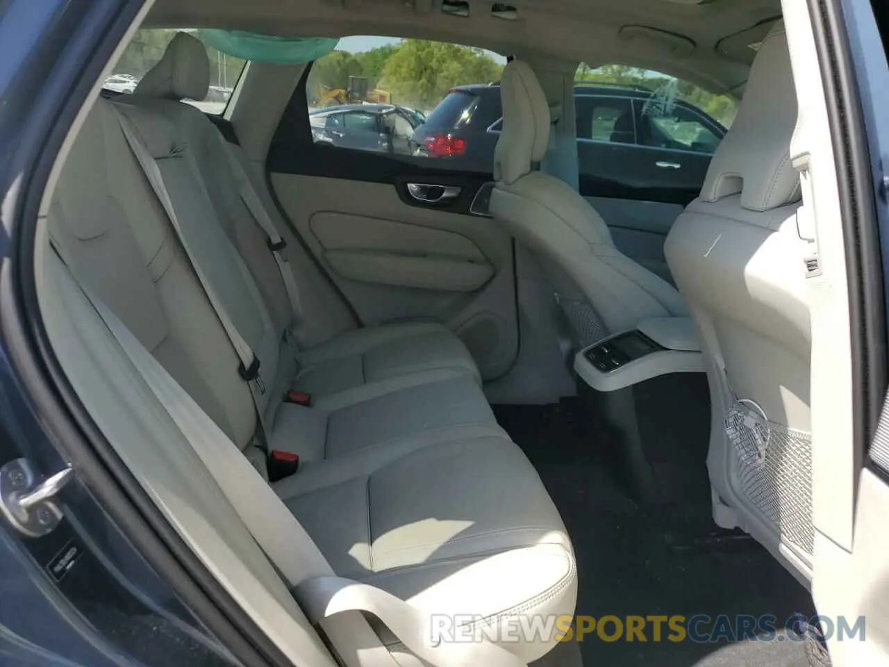 11 Фотография поврежденного автомобиля YV4L12DL4N1025234 VOLVO XC60 B5 IN 2022