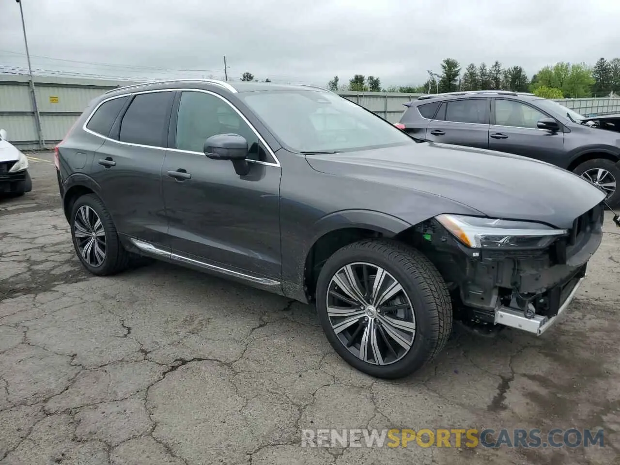 4 Photograph of a damaged car YV4L12RL1N1052285 VOLVO XC60 B5 IN 2022