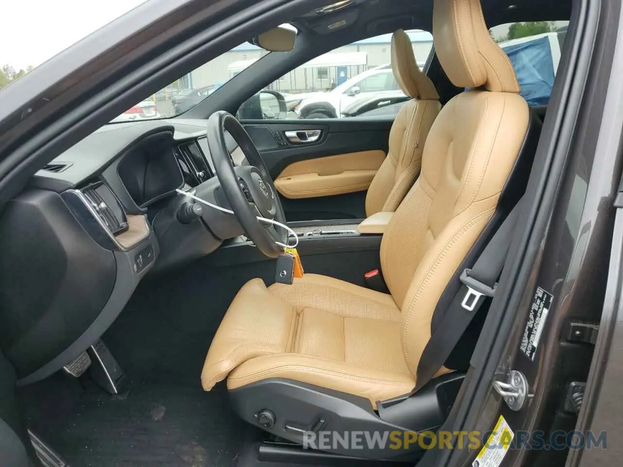 7 Photograph of a damaged car YV4L12RL1N1052285 VOLVO XC60 B5 IN 2022