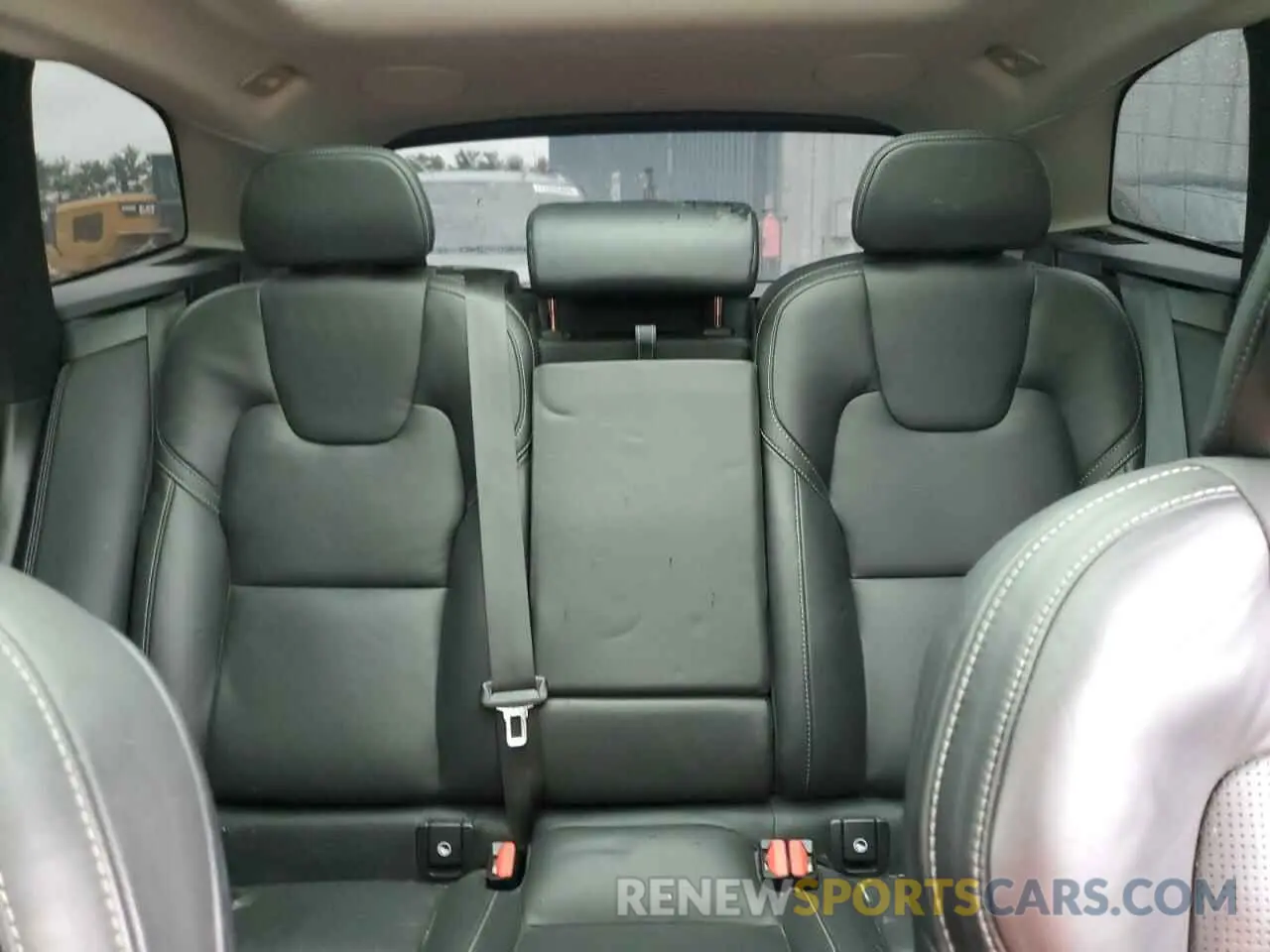 10 Photograph of a damaged car YV4L12RL1N1081415 VOLVO XC60 B5 IN 2022