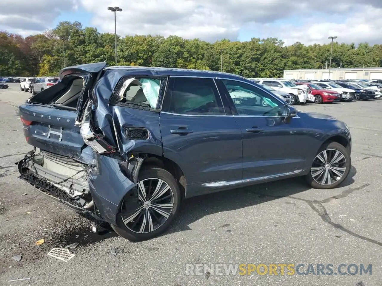 3 Photograph of a damaged car YV4L12RL3N1045404 VOLVO XC60 B5 IN 2022