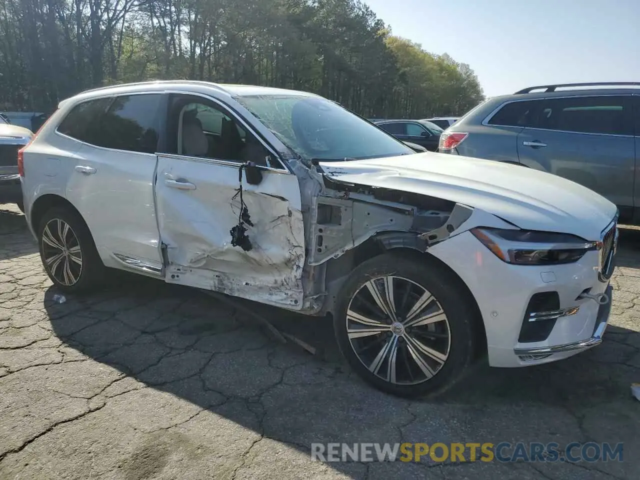 4 Фотография поврежденного автомобиля YV4L12RL6N1044909 VOLVO XC60 B5 IN 2022