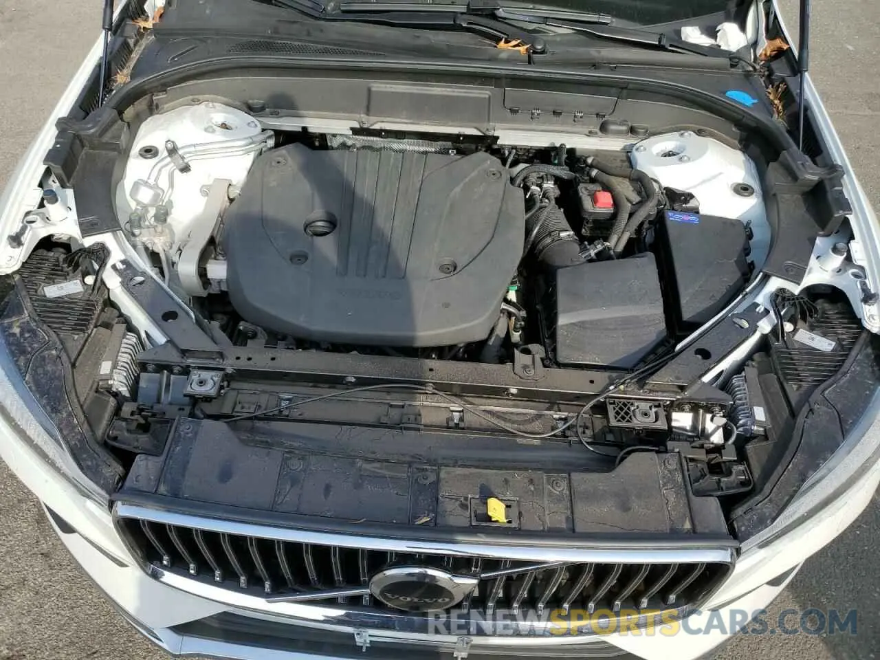 12 Photograph of a damaged car YV4L12RL7N1915865 VOLVO XC60 B5 IN 2022