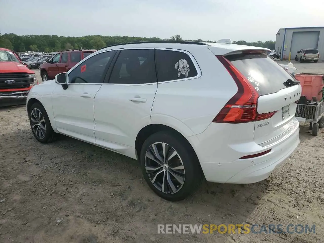2 Photograph of a damaged car YV4L12DK1N1046064 VOLVO XC60 B5 MO 2022