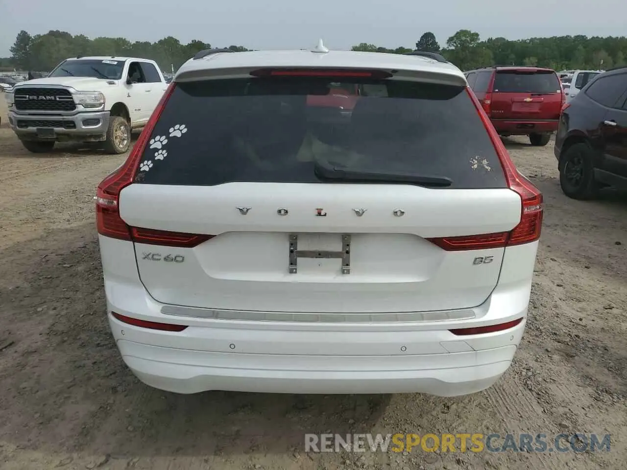 6 Photograph of a damaged car YV4L12DK1N1046064 VOLVO XC60 B5 MO 2022