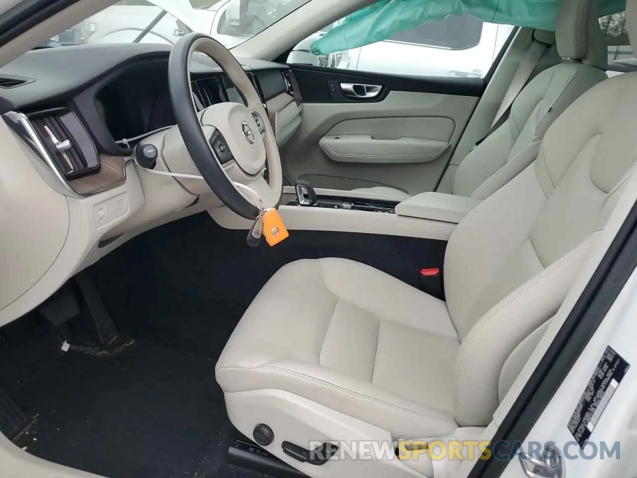 7 Photograph of a damaged car YV4L12RK3N1083867 VOLVO XC60 B5 MO 2022
