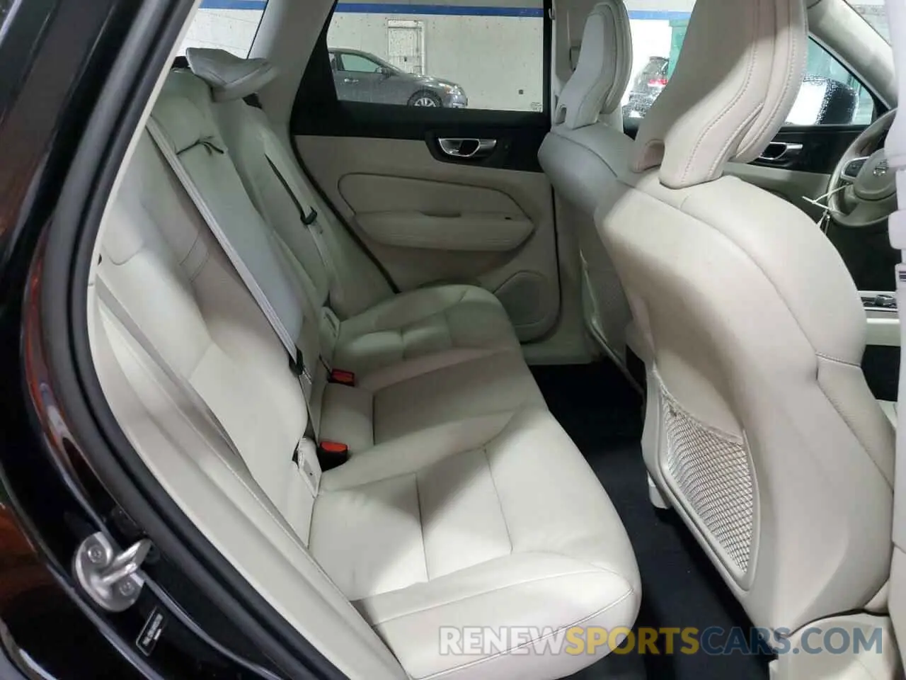11 Фотография поврежденного автомобиля YV4L12RK4N1052708 VOLVO XC60 B5 MO 2022