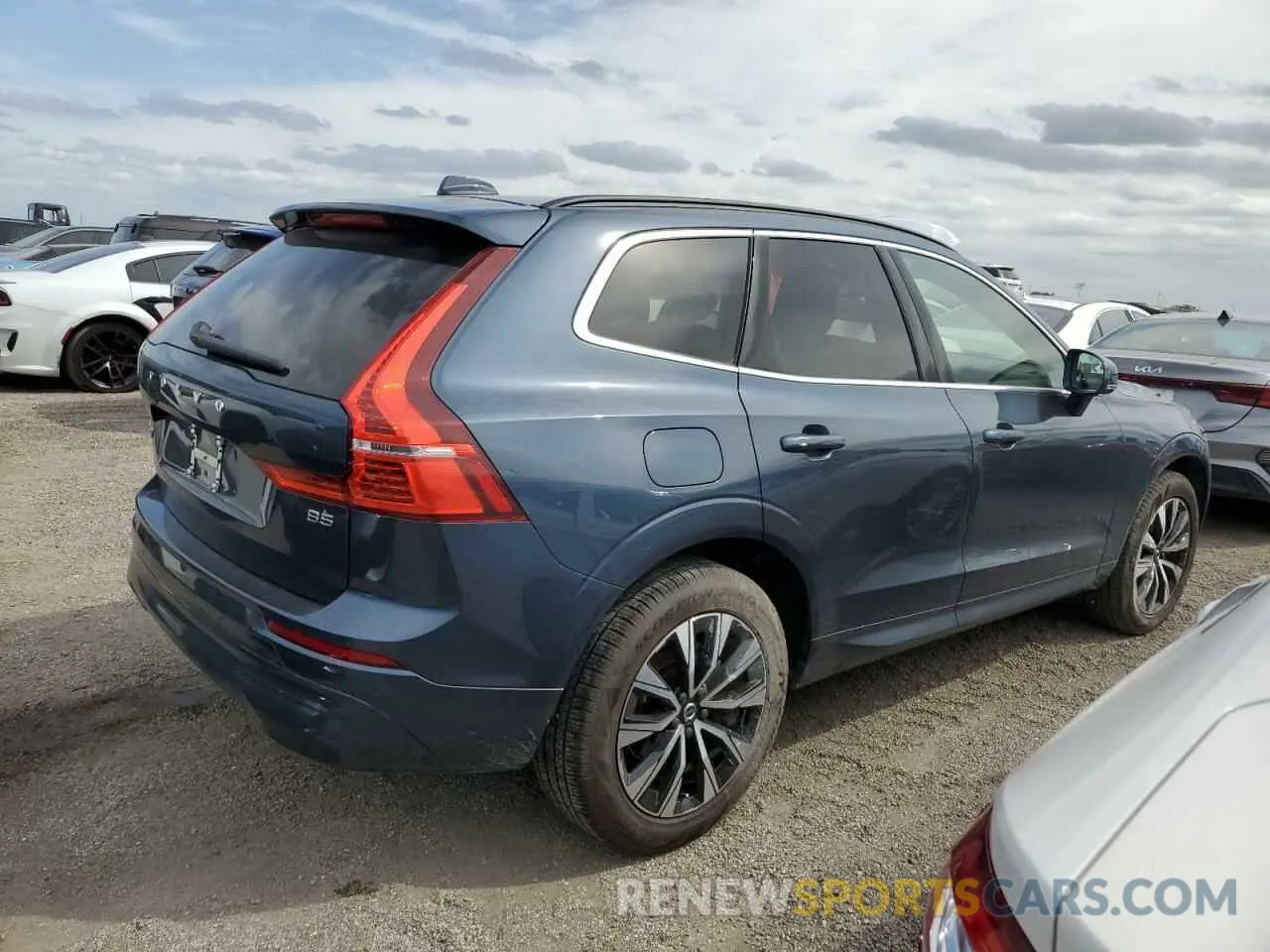 3 Photograph of a damaged car YV4L12DK1P1373826 VOLVO XC60 CORE 2023