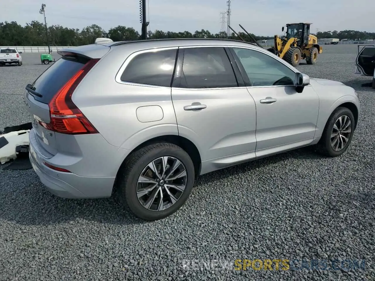 3 Photograph of a damaged car YV4L12RV1P1320658 VOLVO XC60 CORE 2023