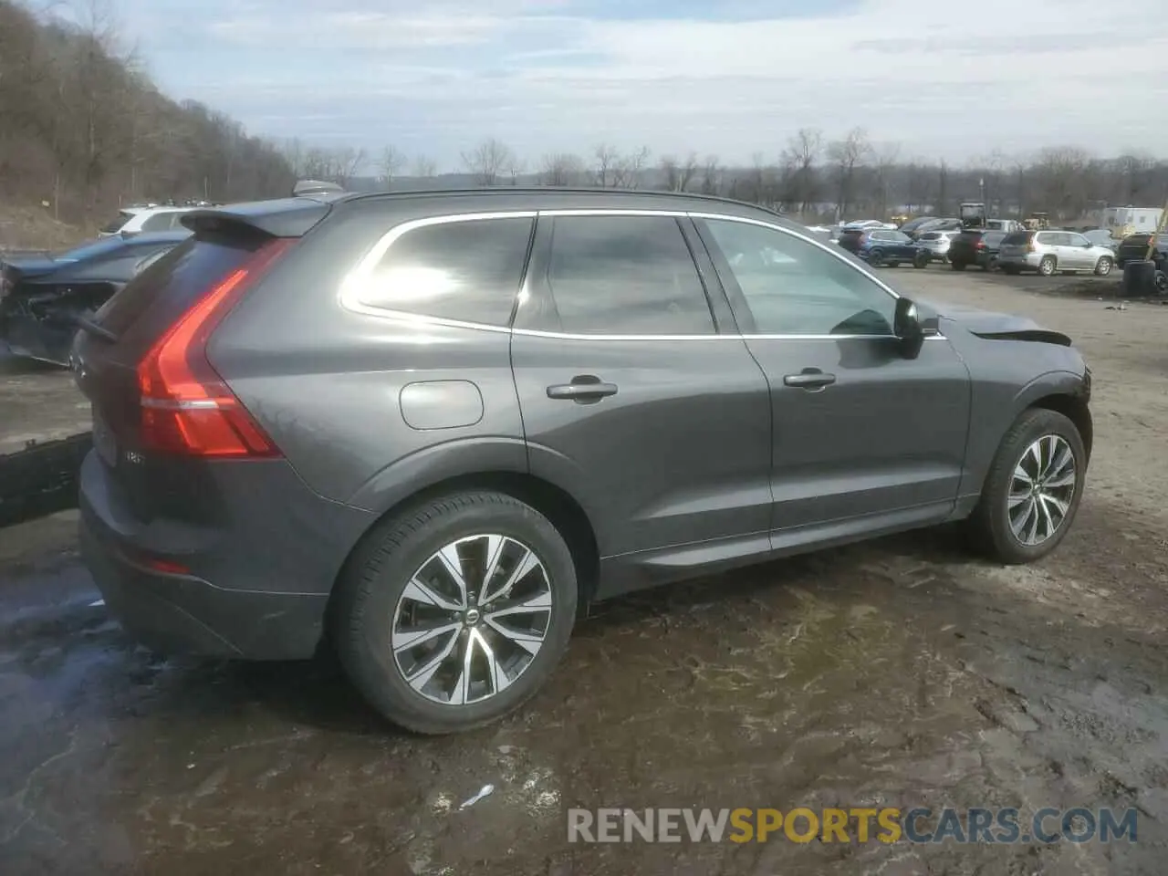 3 Фотография поврежденного автомобиля YV4L12RV5P1369300 VOLVO XC60 CORE 2023