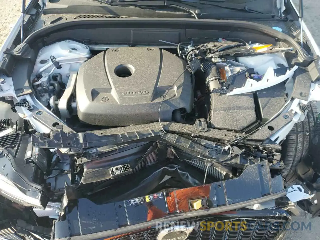 14 Photograph of a damaged car YV4H60DK5R1946421 VOLVO XC60 CORE 2024