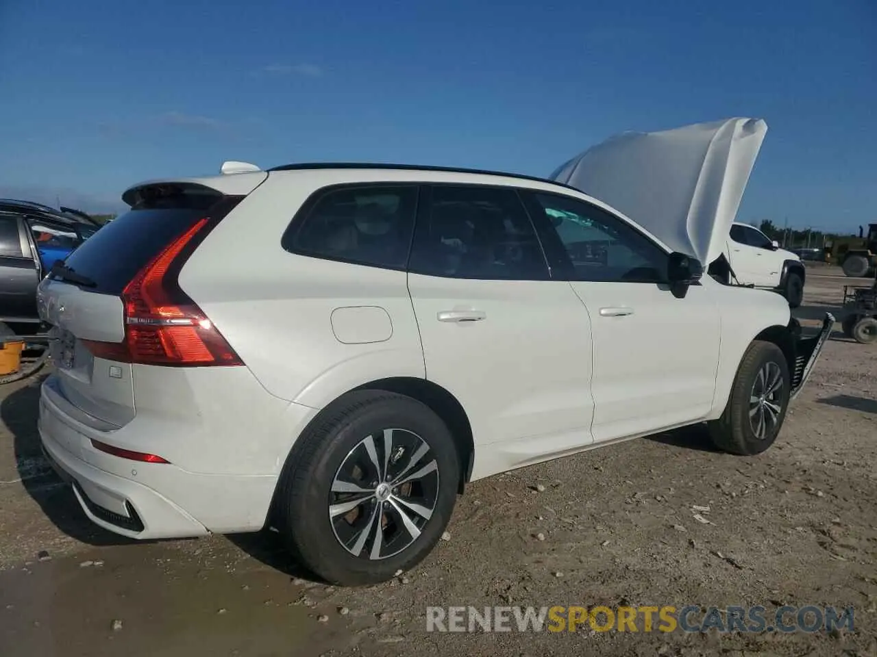 3 Photograph of a damaged car YV4H60DK5R1946421 VOLVO XC60 CORE 2024