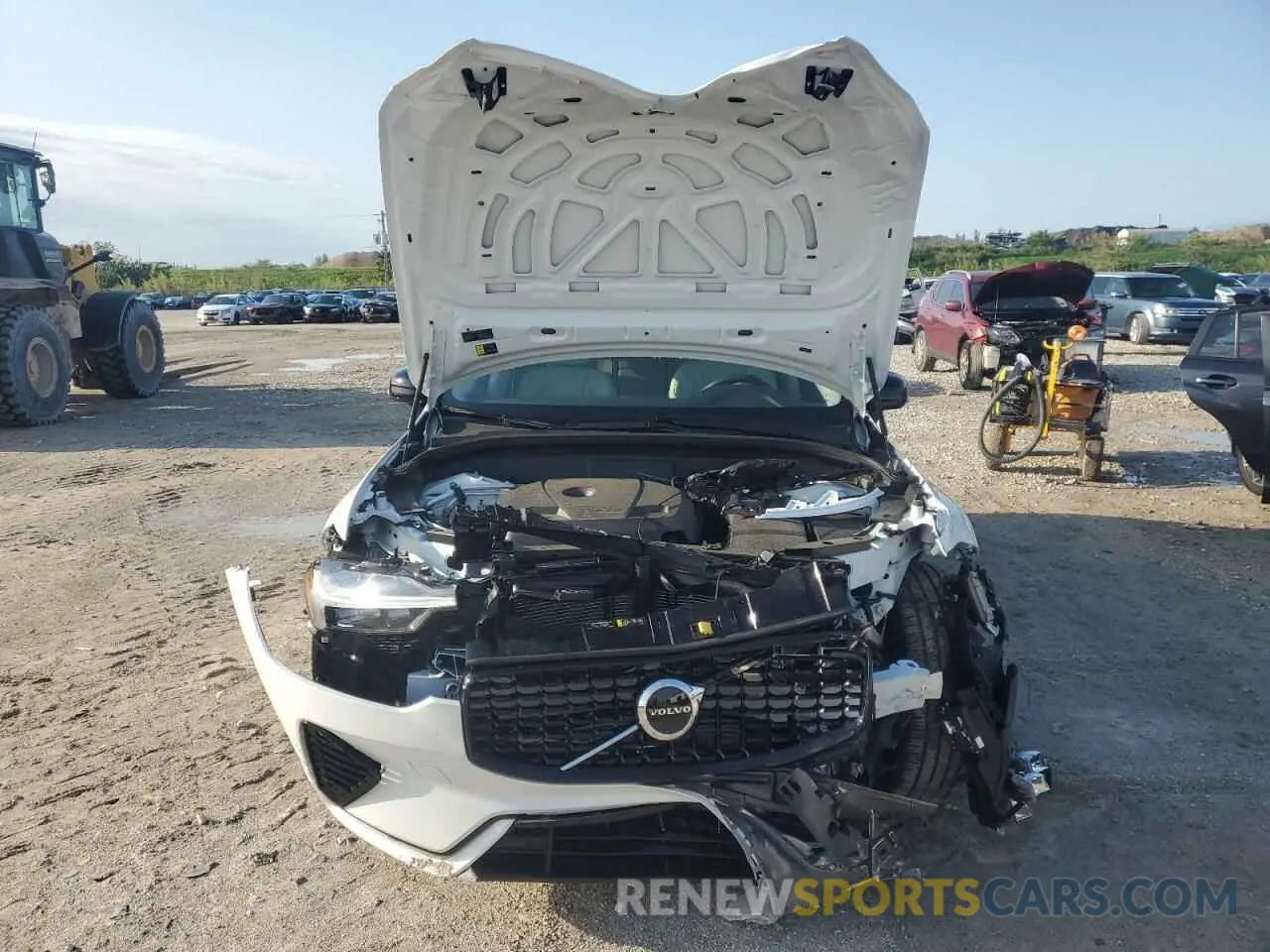 5 Photograph of a damaged car YV4H60DK5R1946421 VOLVO XC60 CORE 2024
