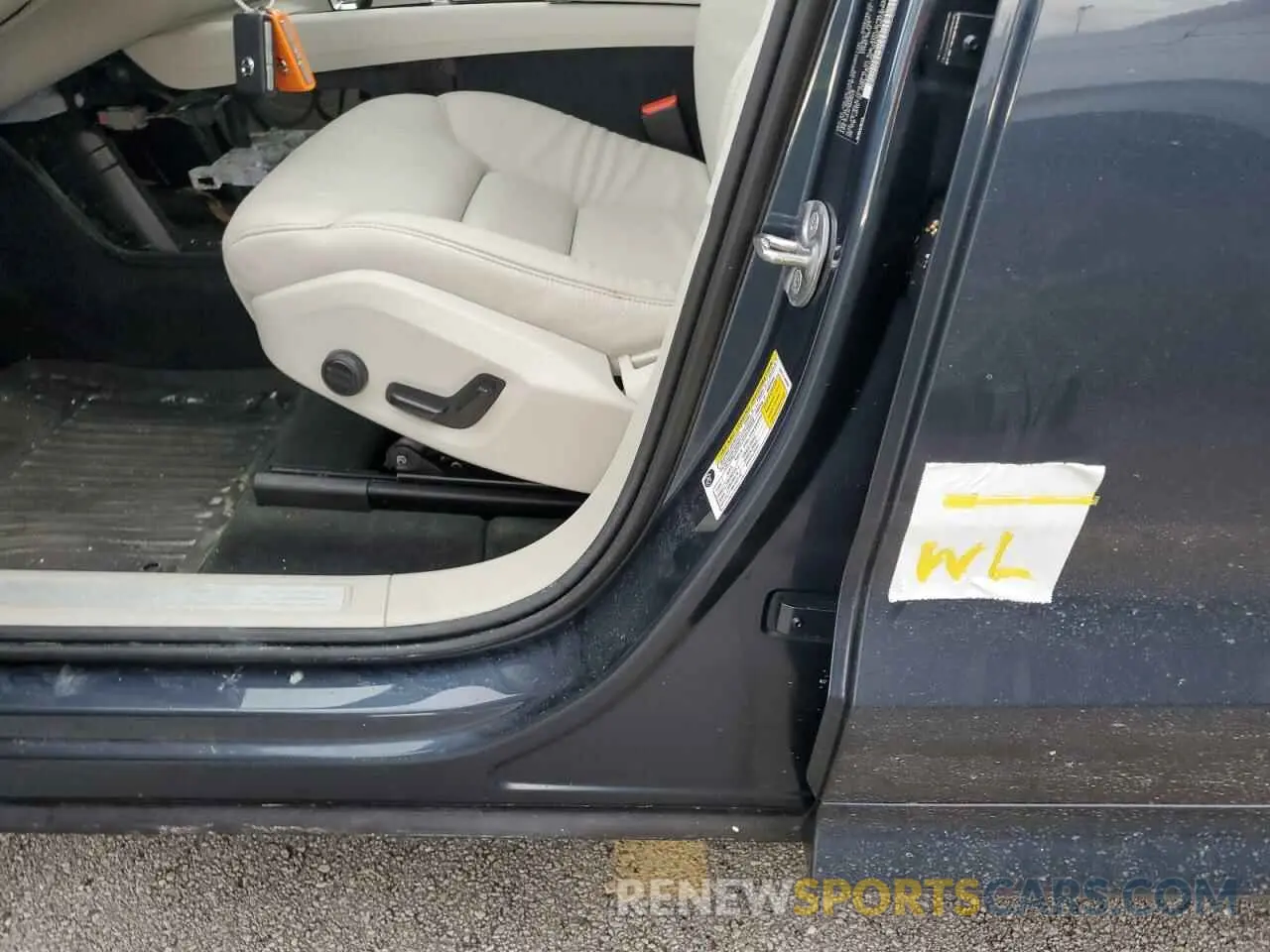 13 Photograph of a damaged car YV4L12RK1R1716176 VOLVO XC60 CORE 2024