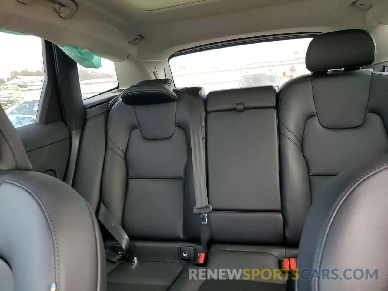 10 Фотография поврежденного автомобиля YV4L12RK3R1762883 VOLVO XC60 CORE 2024