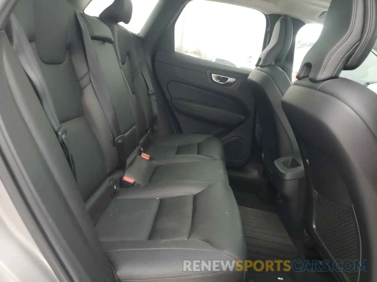 11 Photograph of a damaged car YV4L12RK3R1933762 VOLVO XC60 CORE 2024