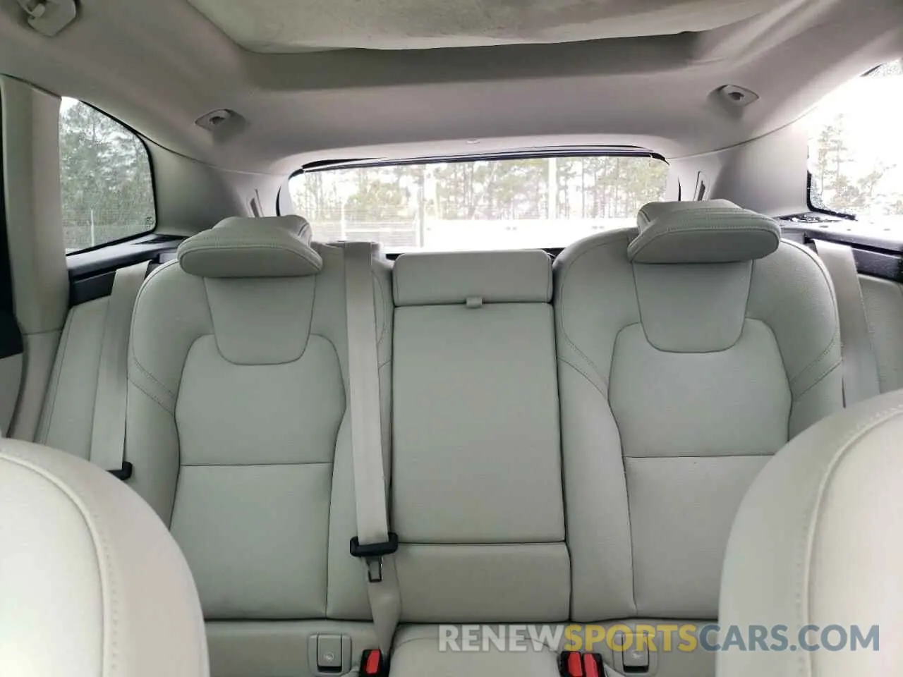 10 Фотография поврежденного автомобиля YV4M12RJ3S1045658 VOLVO XC60 CORE 2025
