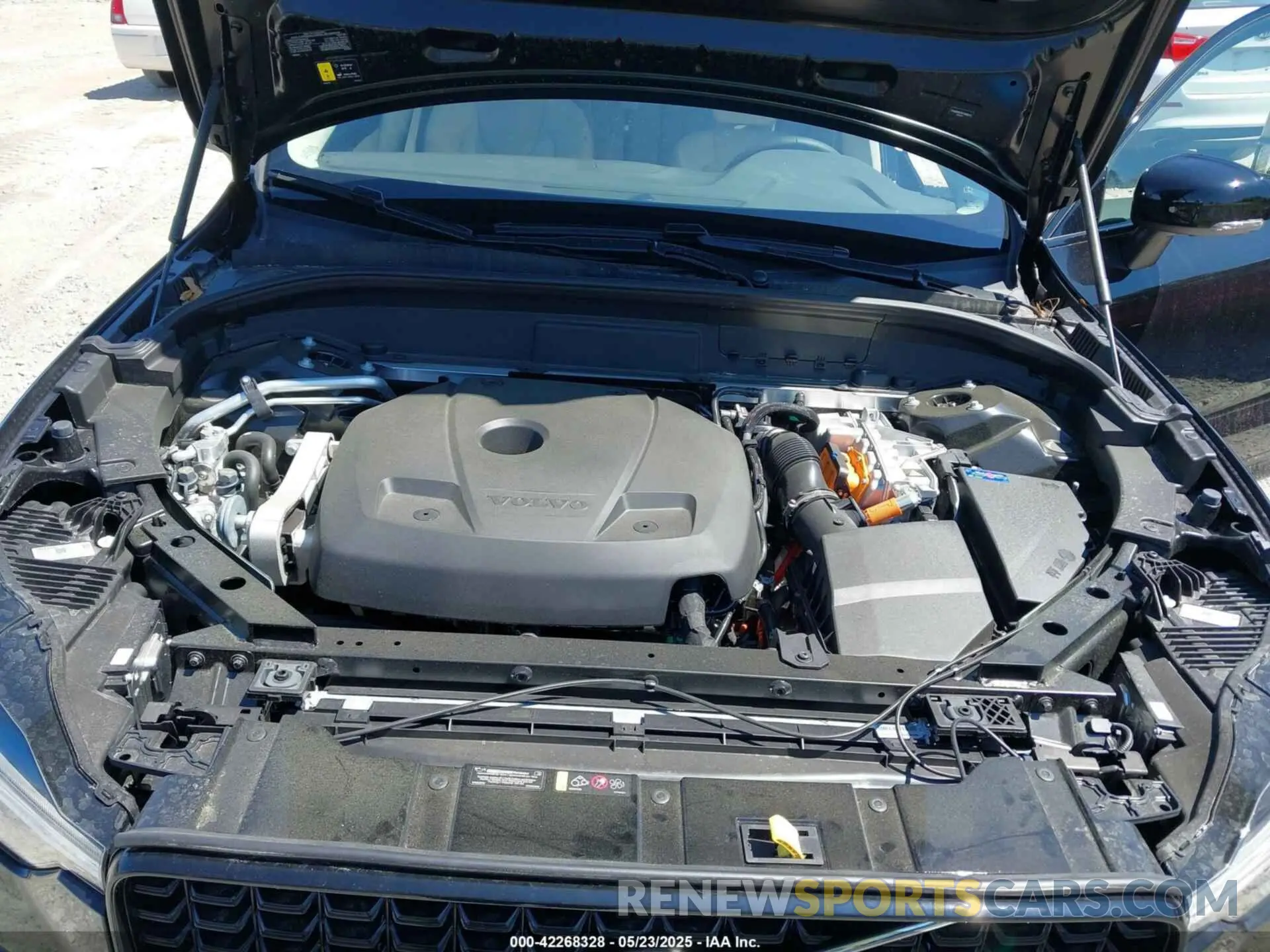10 Photograph of a damaged car YV4H60RC9S1056625 VOLVO XC60 PLUG-IN HYBRID 2025