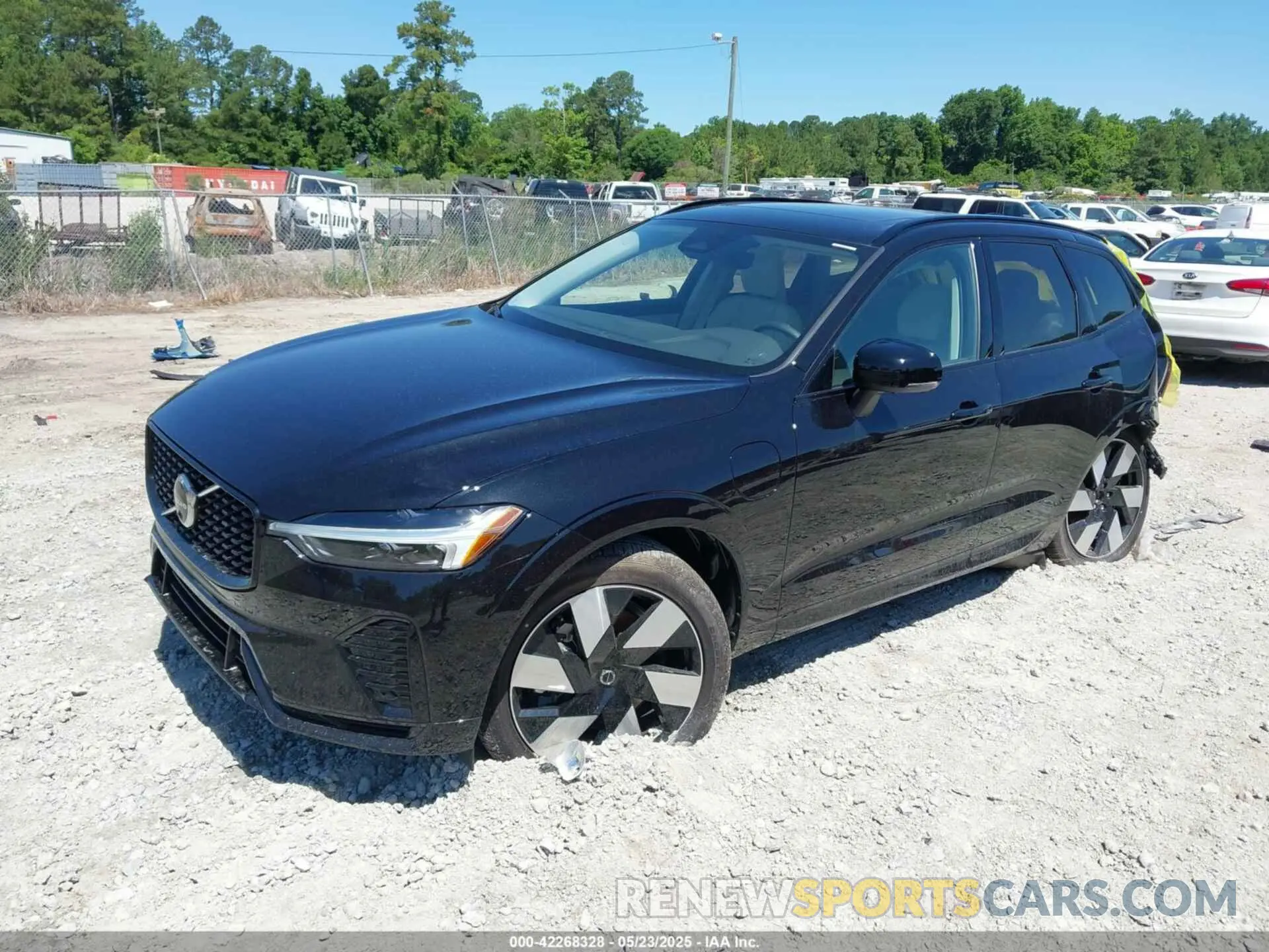 2 Photograph of a damaged car YV4H60RC9S1056625 VOLVO XC60 PLUG-IN HYBRID 2025