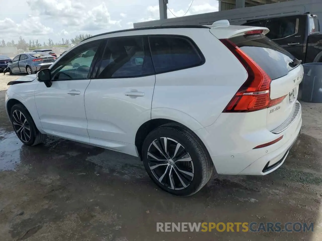 2 Photograph of a damaged car YV4L12DW9P1339457 VOLVO XC60 PLUS 2023