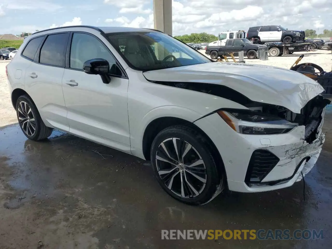 4 Photograph of a damaged car YV4L12DW9P1339457 VOLVO XC60 PLUS 2023