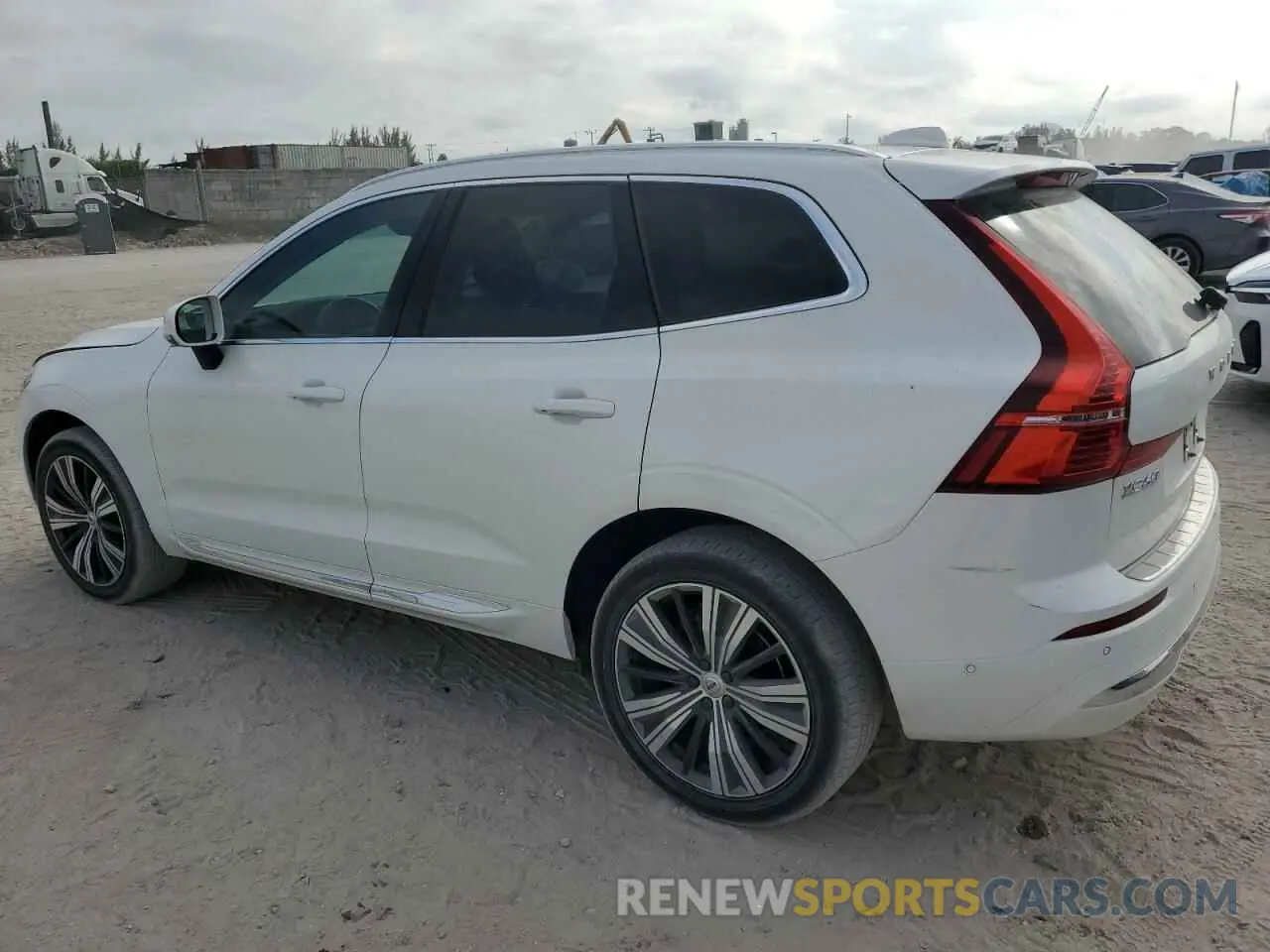 2 Фотография поврежденного автомобиля YV4L12RE2P1338733 VOLVO XC60 PLUS 2023