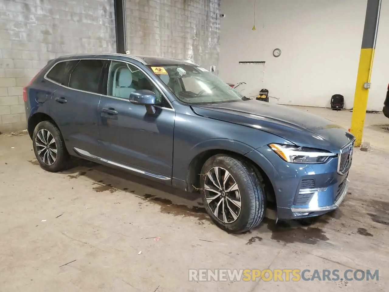 4 Photograph of a damaged car YV4L12RN1P1384974 VOLVO XC60 PLUS 2023