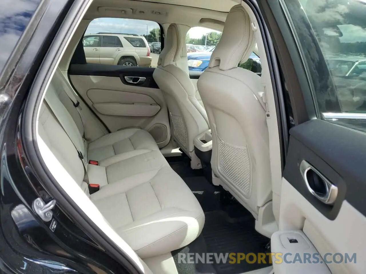 11 Photograph of a damaged car YV4L12RN2P1332950 VOLVO XC60 PLUS 2023