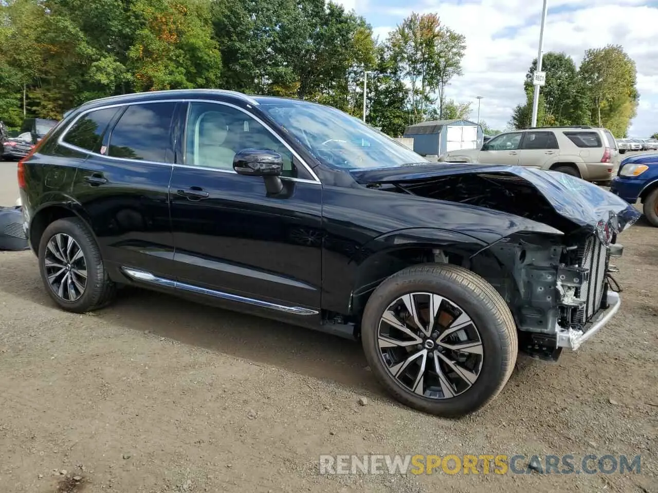 4 Photograph of a damaged car YV4L12RN2P1332950 VOLVO XC60 PLUS 2023