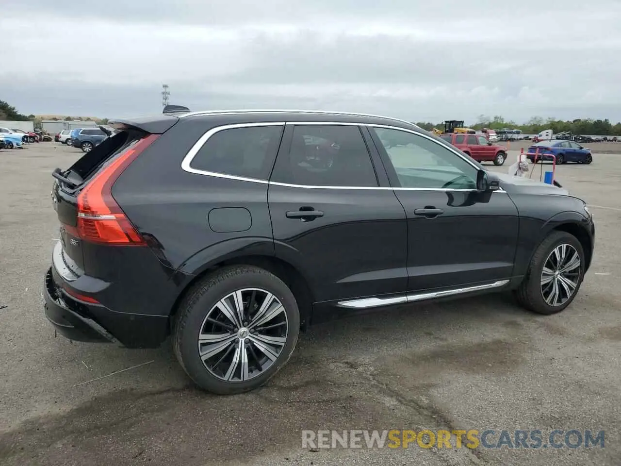 3 Фотография поврежденного автомобиля YV4L12RNXP1300408 VOLVO XC60 PLUS 2023