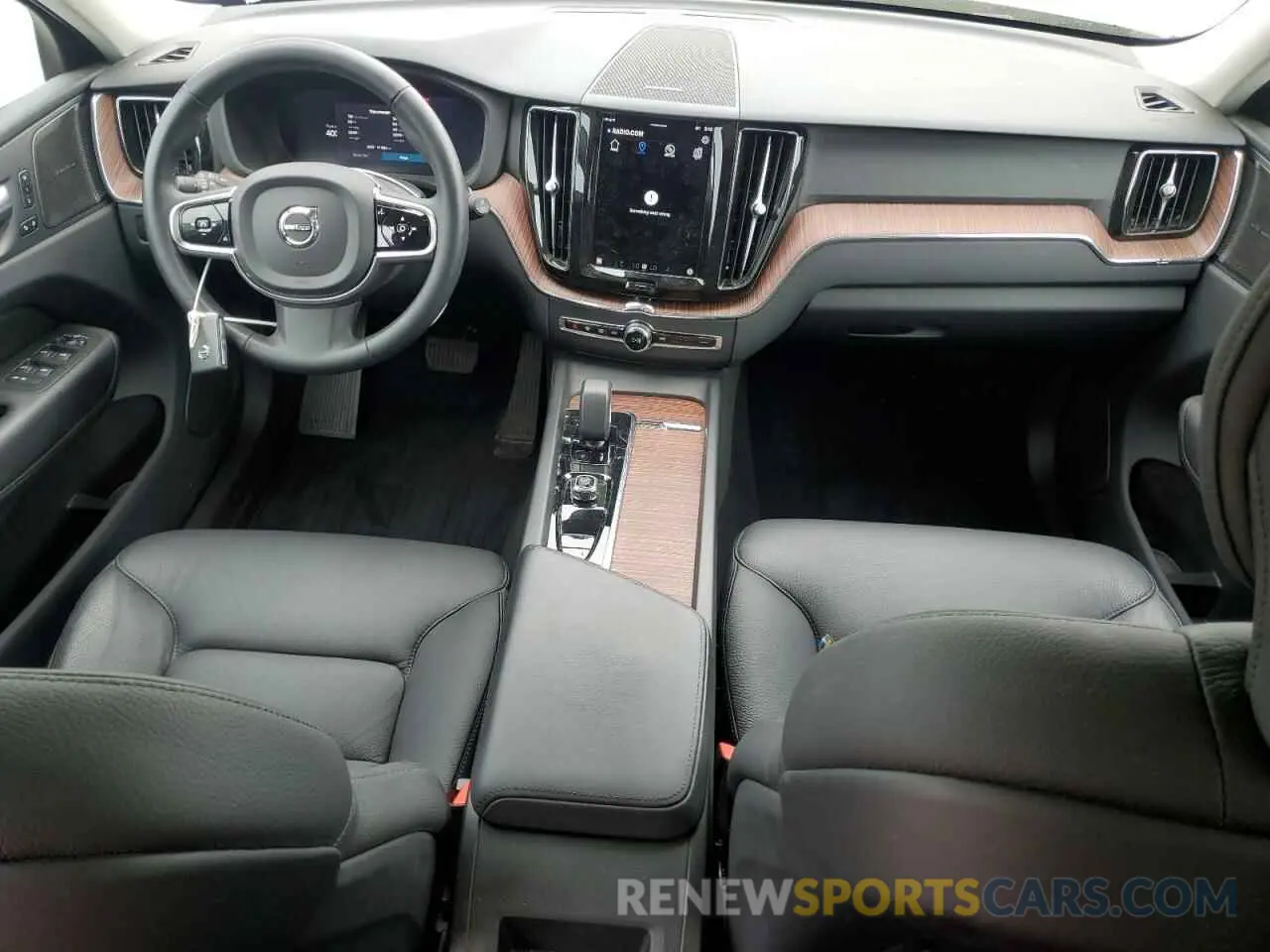 8 Фотография поврежденного автомобиля YV4L12RNXP1300408 VOLVO XC60 PLUS 2023
