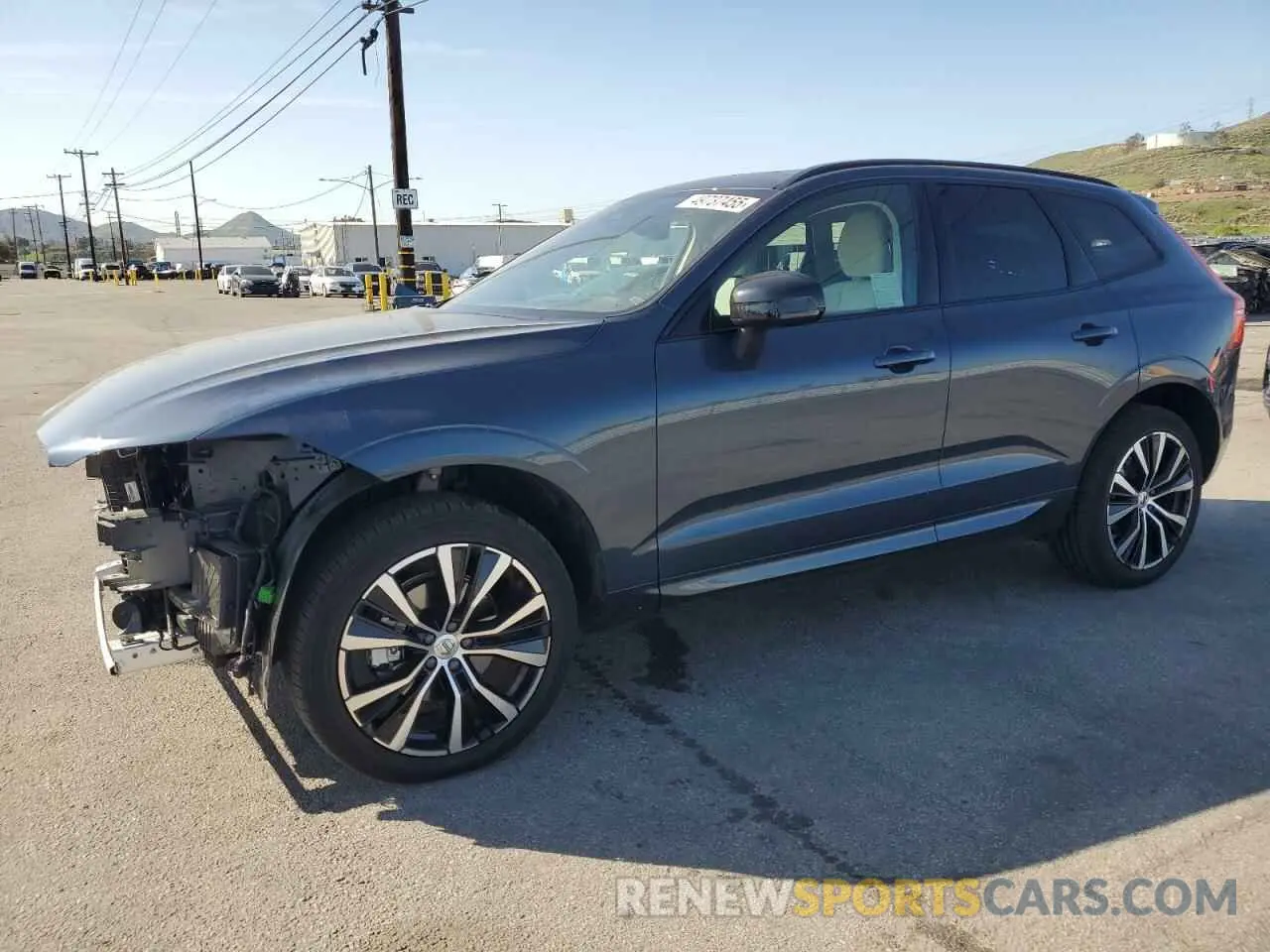 1 Фотография поврежденного автомобиля YV4L12RW5P1368043 VOLVO XC60 PLUS 2023