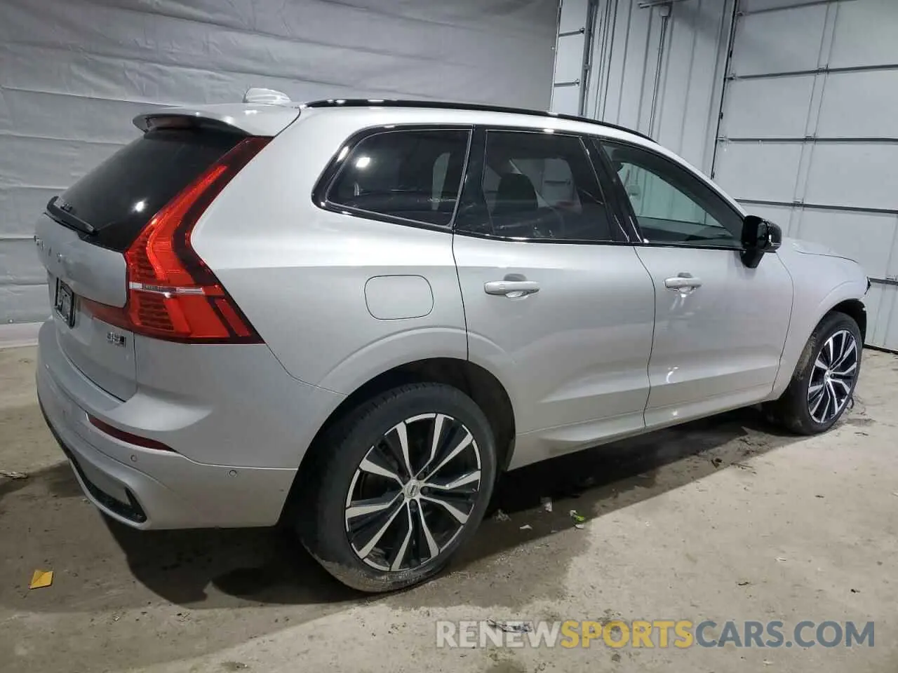 3 Photograph of a damaged car YV4L12RW7P1311049 VOLVO XC60 PLUS 2023
