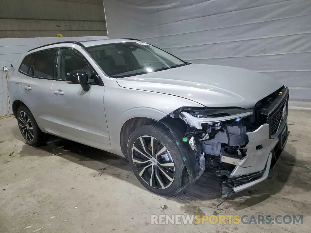 4 Photograph of a damaged car YV4L12RW7P1311049 VOLVO XC60 PLUS 2023