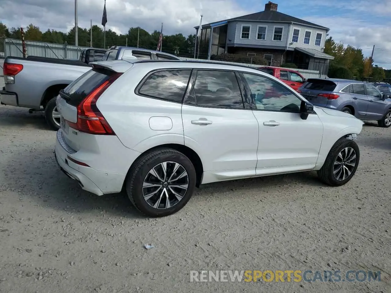3 Photograph of a damaged car YV4L12RL2R1823858 VOLVO XC60 PLUS 2024