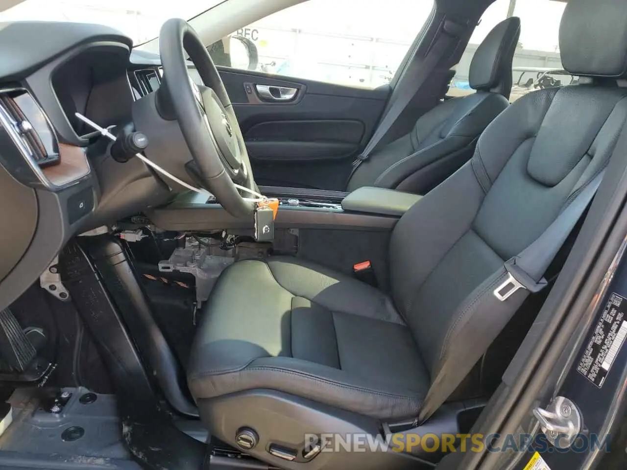 7 Фотография поврежденного автомобиля YV4L12RL3R1916064 VOLVO XC60 PLUS 2024