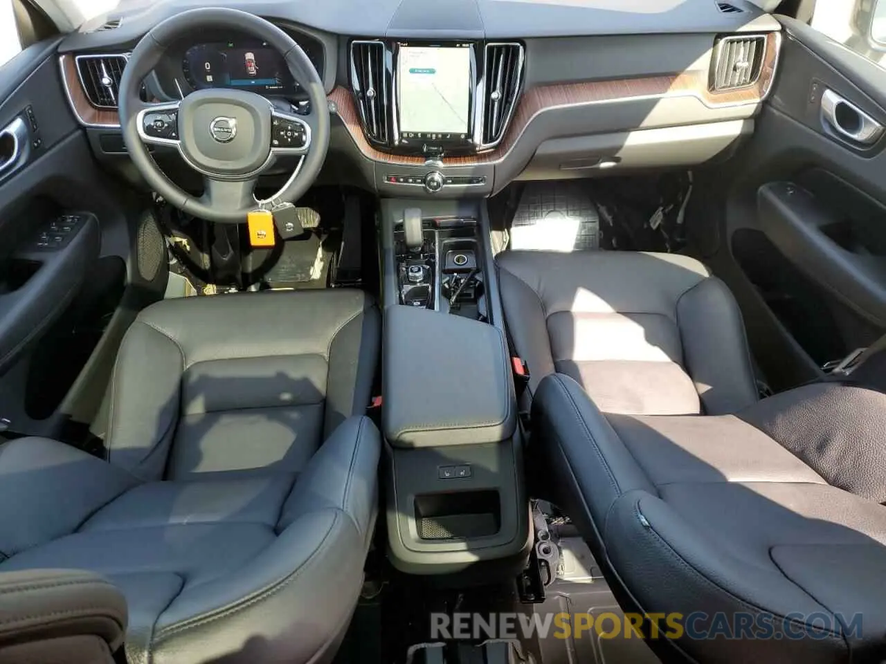 8 Фотография поврежденного автомобиля YV4L12RL3R1916064 VOLVO XC60 PLUS 2024