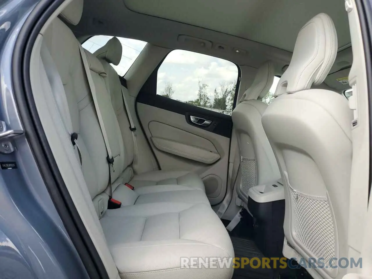 11 Фотография поврежденного автомобиля YV4L12RL8R1830216 VOLVO XC60 PLUS 2024