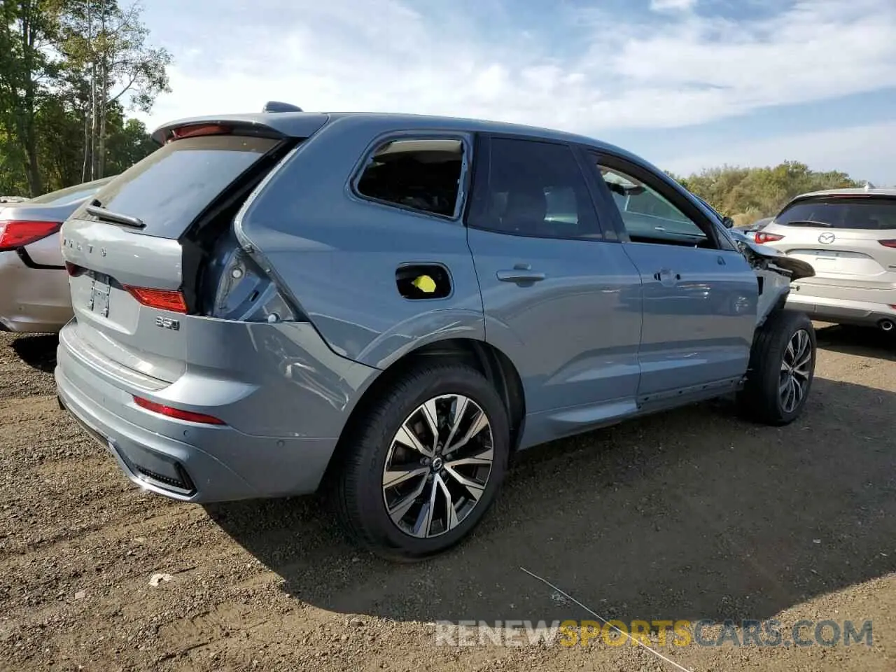 3 Photograph of a damaged car YV4L12RL9R1731629 VOLVO XC60 PLUS 2024