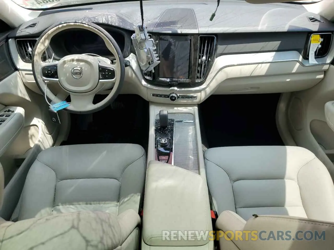 8 Photograph of a damaged car YV4L12RL9R1763643 VOLVO XC60 PLUS 2024