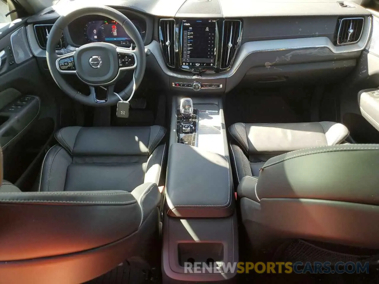 8 Фотография поврежденного автомобиля YV4H60DP9P1331671 VOLVO XC60 POLES 2023