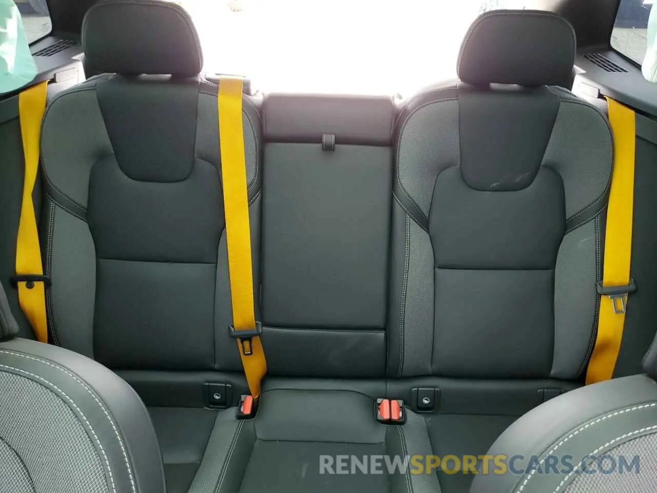 10 Фотография поврежденного автомобиля YV4H60DP4R1777293 VOLVO XC60 POLES 2024