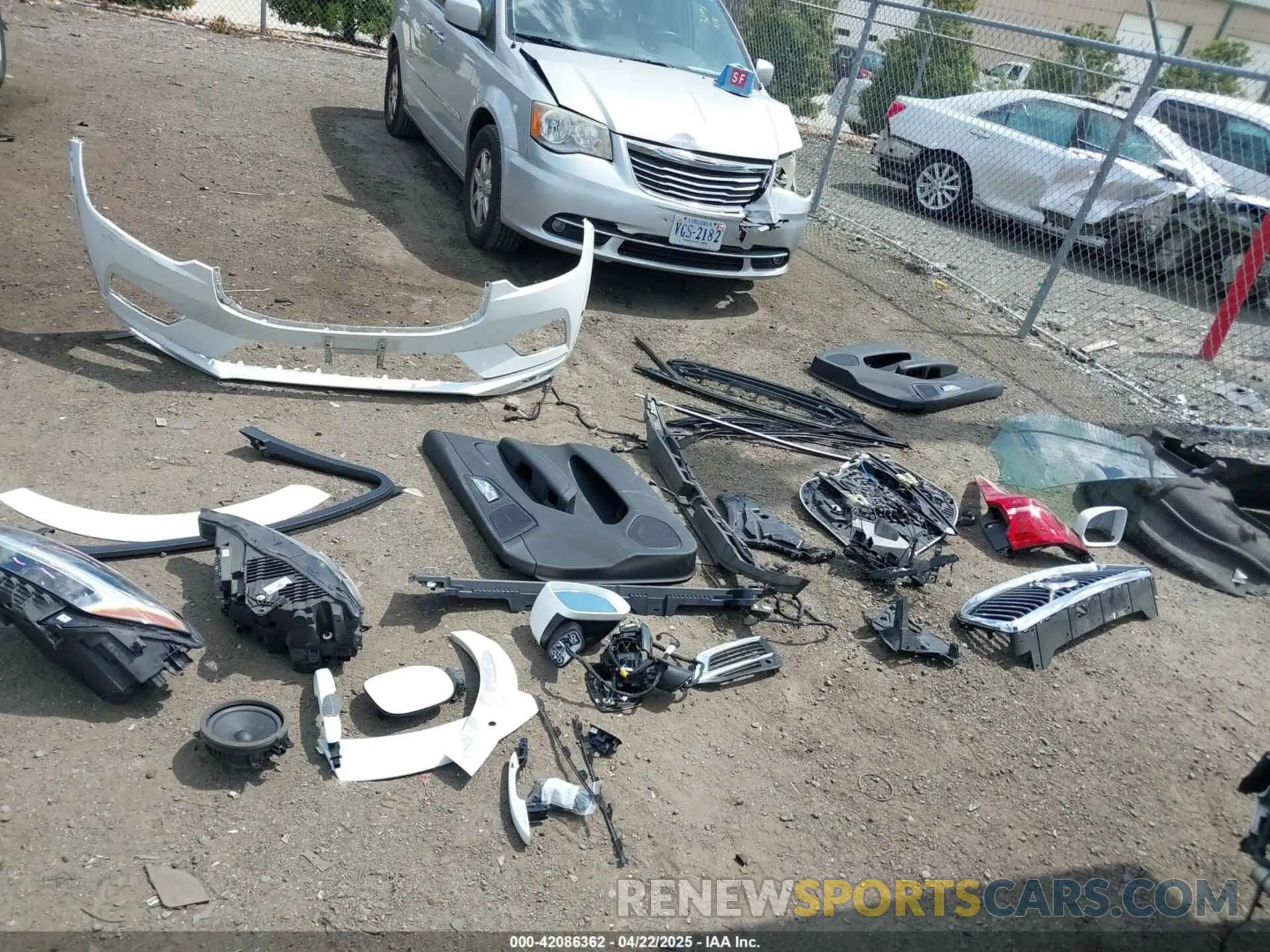 12 Фотография поврежденного автомобиля YV4BR0DL5M1782490 VOLVO XC60 RECHARGE PLUG-IN HYBRID 2021