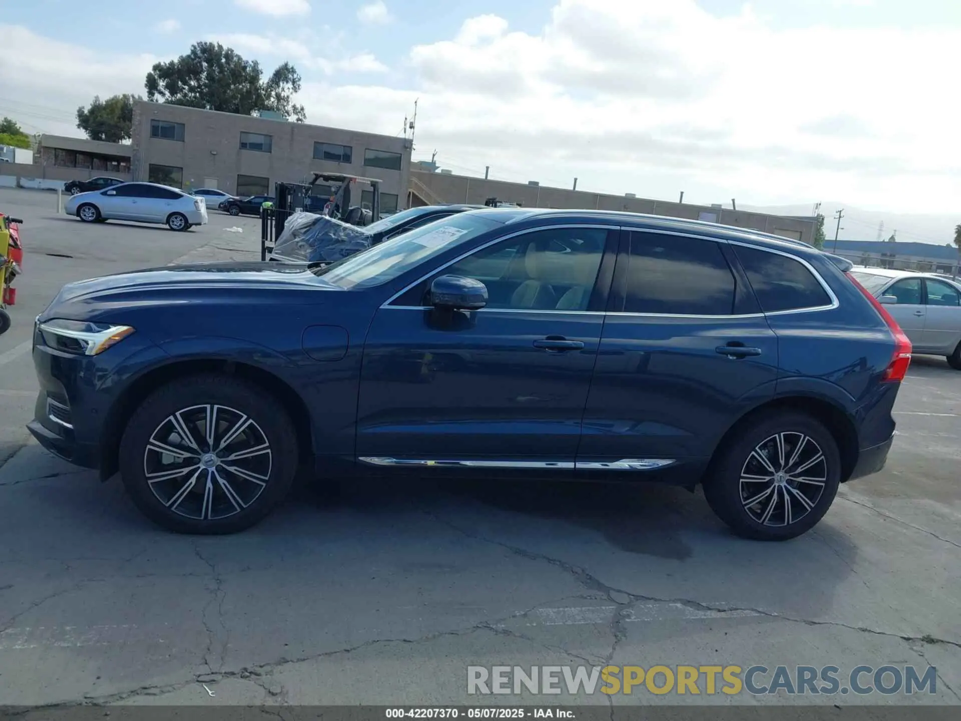 14 Photograph of a damaged car YV4BR0DL5M1820896 VOLVO XC60 RECHARGE PLUG-IN HYBRID 2021