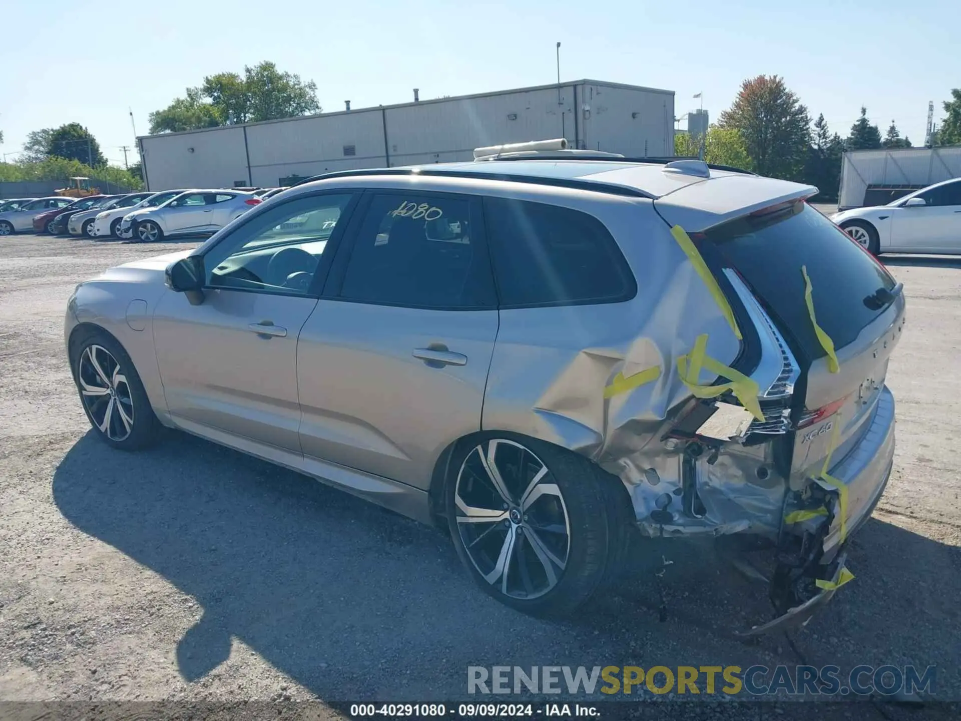 3 Фотография поврежденного автомобиля YV4H60DX2P1356847 VOLVO XC60 RECHARGE PLUG-IN HYBRID 2023