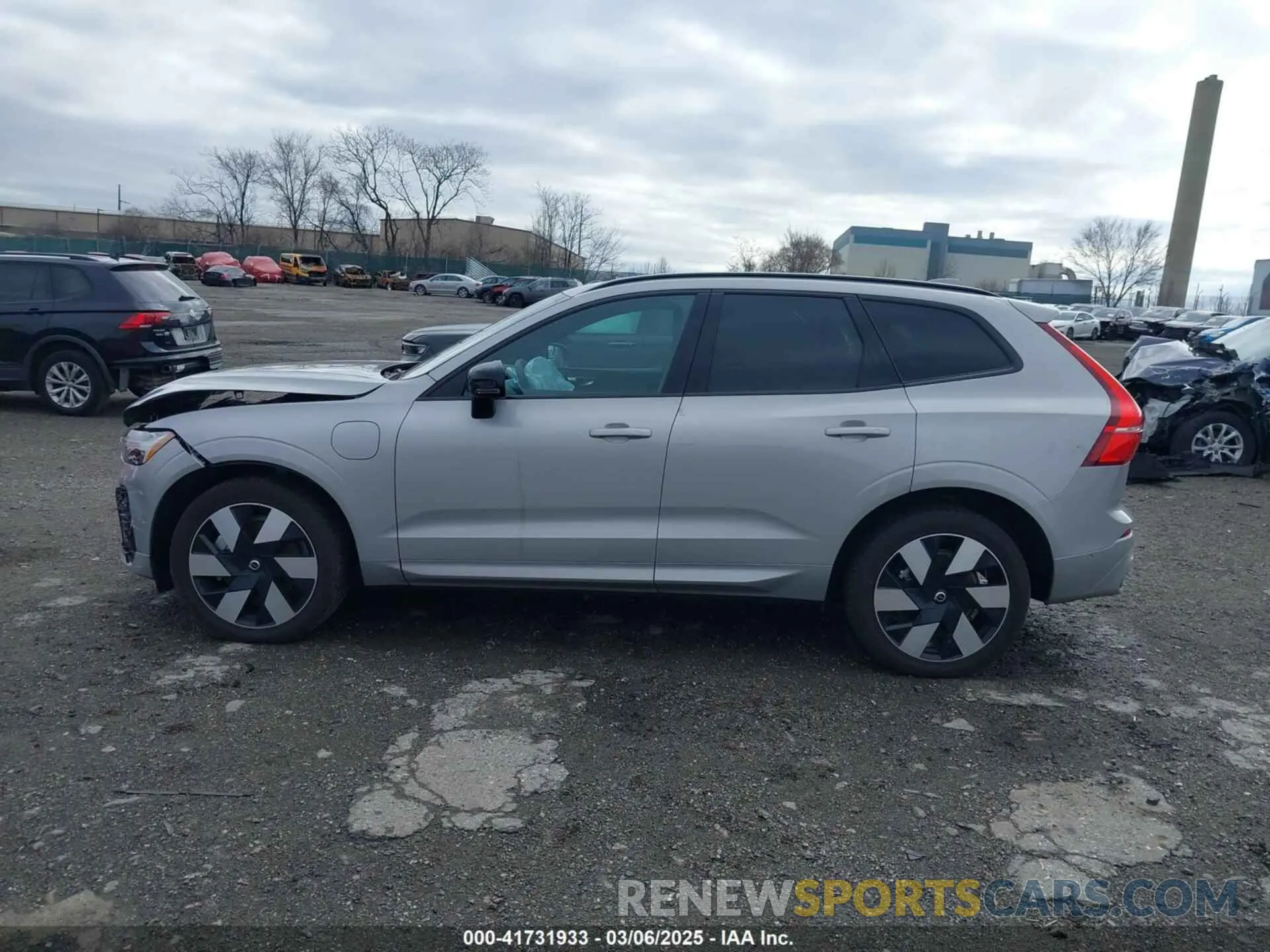 14 Фотография поврежденного автомобиля YV4H60DL1R1763252 VOLVO XC60 RECHARGE PLUG-IN HYBRID 2024