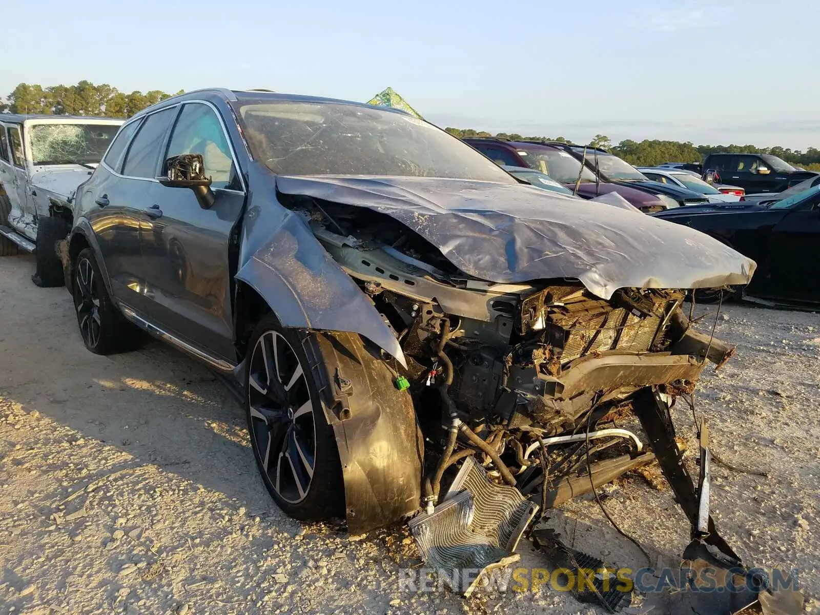 1 Photograph of a damaged car LYVBR0DL9KB237014 VOLVO XC60 T8 IN 2019